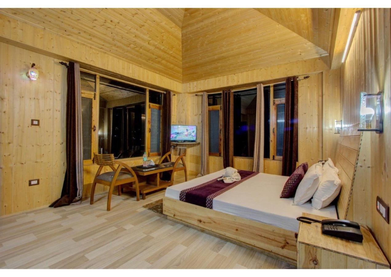 Hotel Manali Zewnętrze zdjęcie